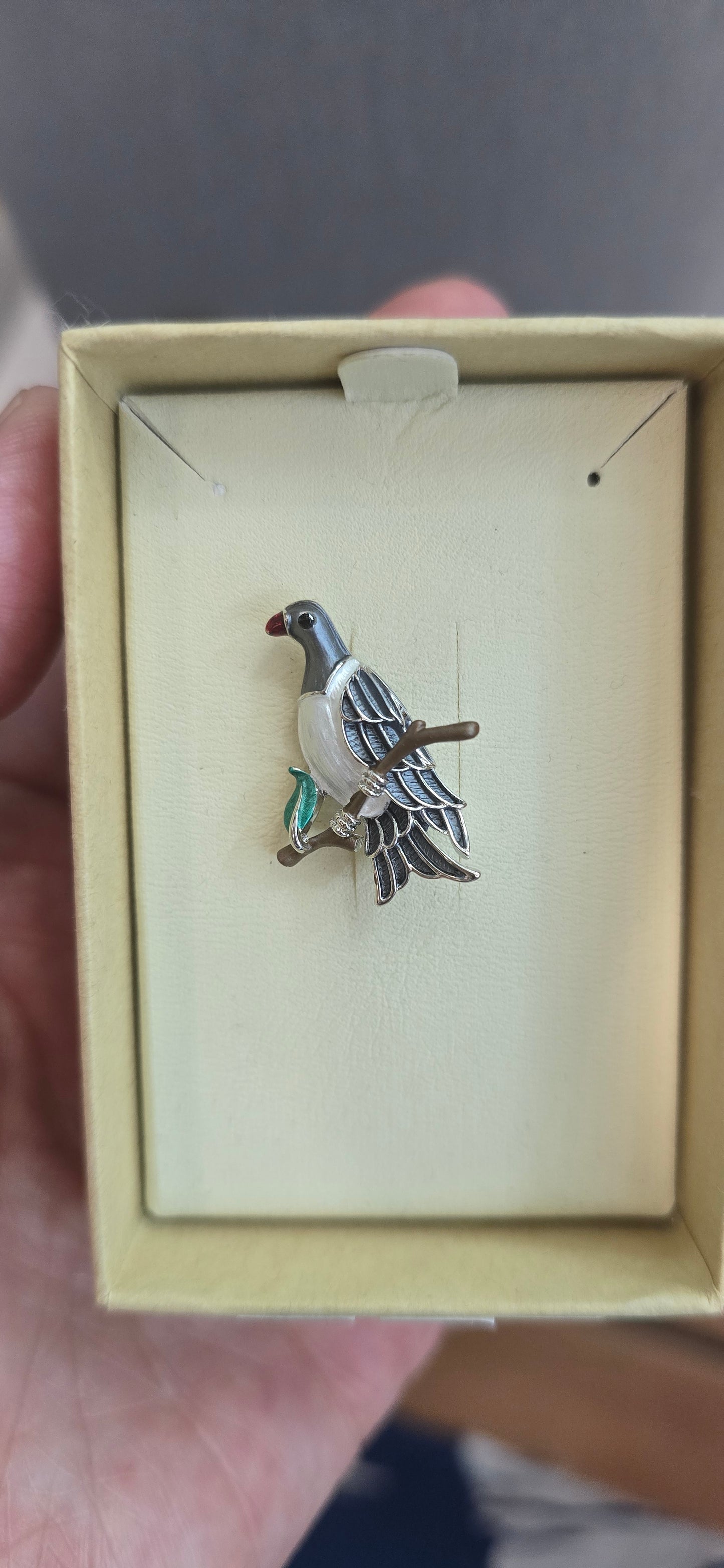 Kereru NZ wood pigeon brooch