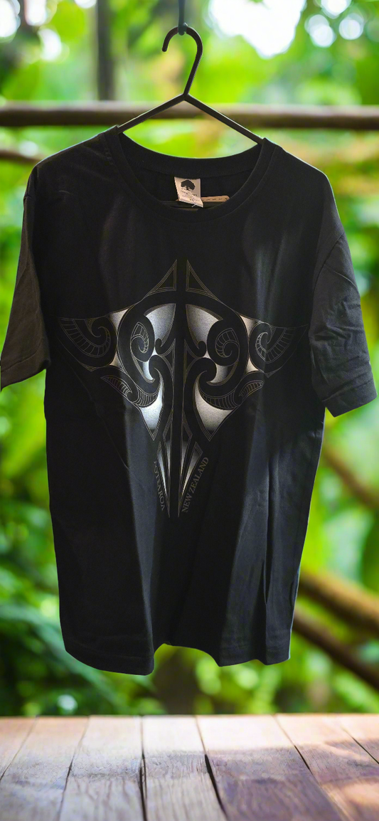 Maori chest Ta moko mens t-shirt