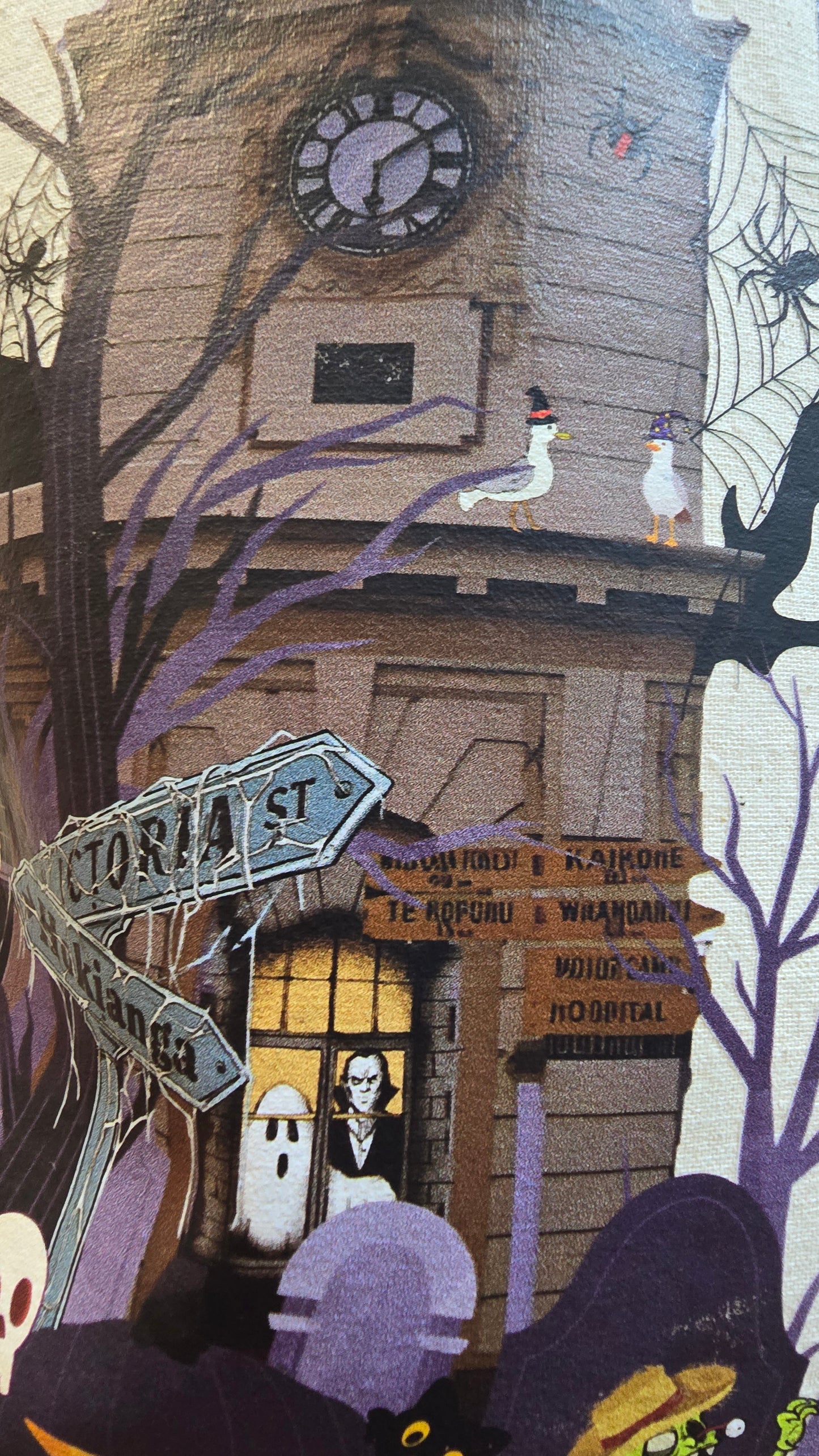 Takiwira Halloween tote bag